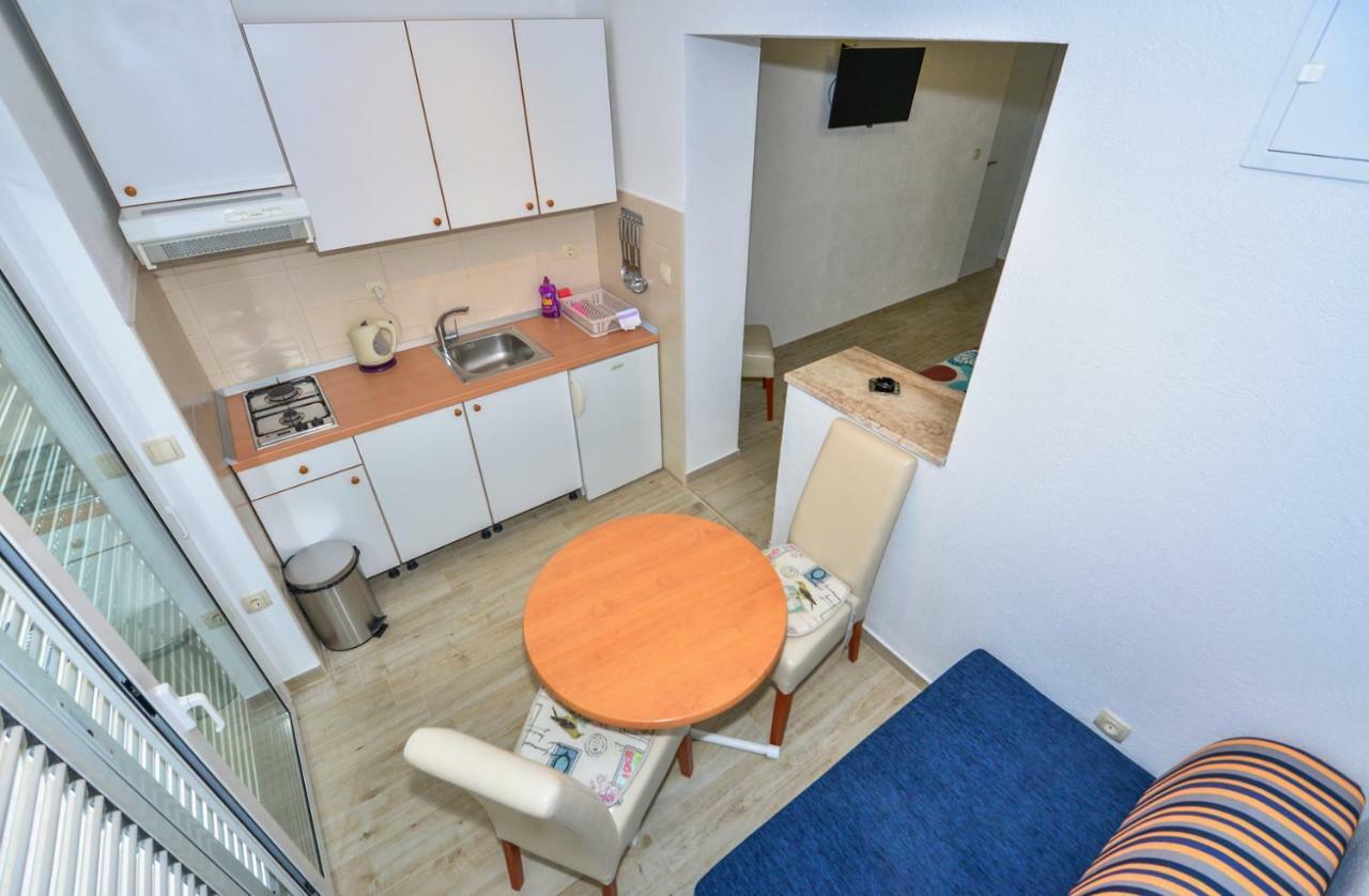 Apartmani Dina Makarska Esterno foto