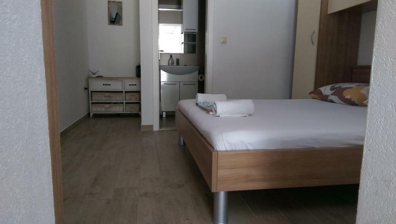 Apartmani Dina Makarska Esterno foto
