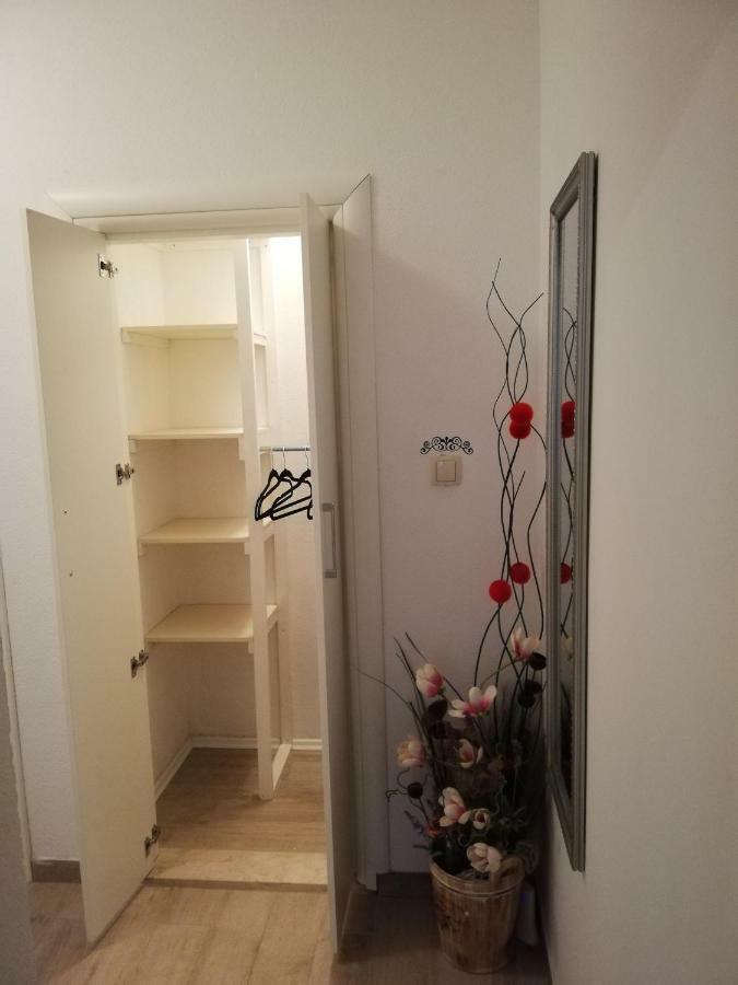 Apartmani Dina Makarska Esterno foto