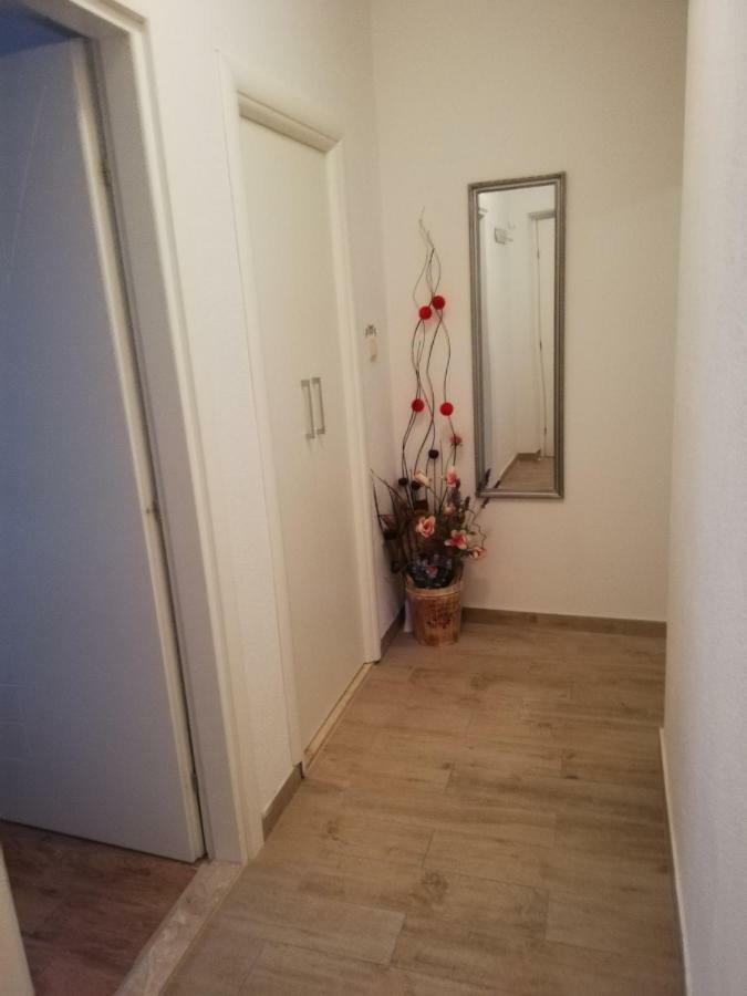 Apartmani Dina Makarska Esterno foto